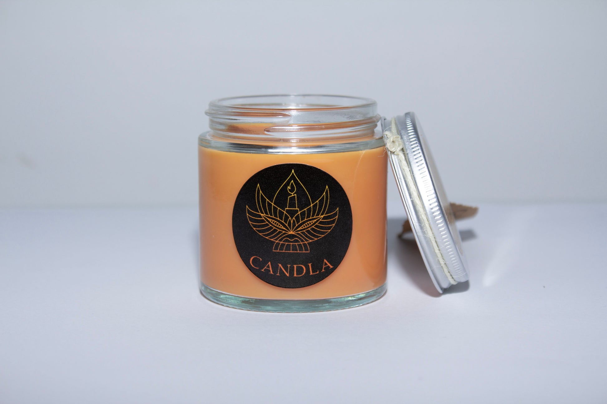 lumanare parfumata golden rush cu aroma de caramel sarat
