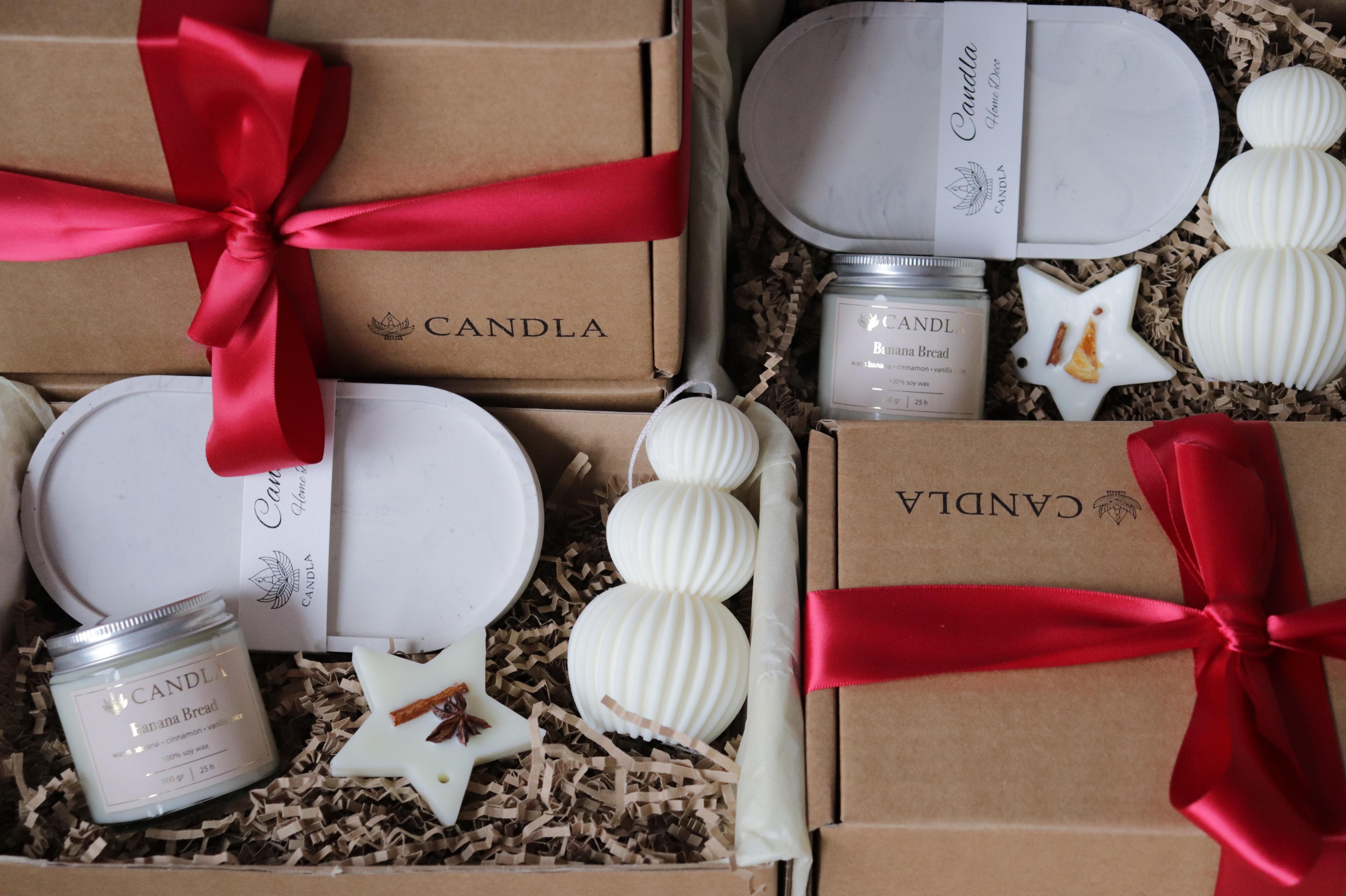 Set Cadou Lyra: lumânare Piccolo, figurină Lyra, tăviță Pierre și